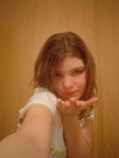 Manon qui prend la pose!! mdr!